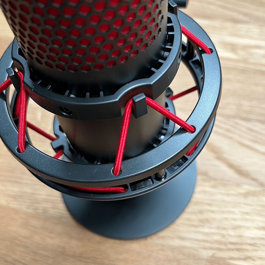 Bardzo zadowoliła mnie możliwość zmiany trybów kierunkowych. Po testach stwierdzam, że faktycznie czuć różnicę w każdym oddzielnym trybie.