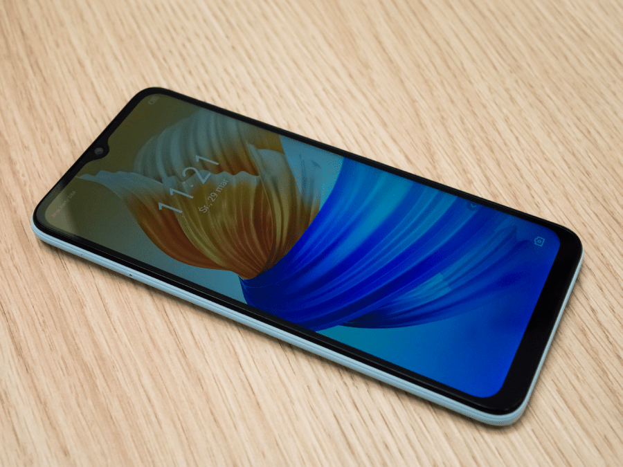 Infinix SMART 6HD nie ma parametrów dla graczy i zaawansowanych użytkowników smartfonów. Jego procesor to MediaTek A22 4-rdzeniowy, a pamięć wbudowana to 32 GB i 2 GB pamięci podręcznej.