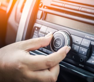 Podgłaśnianie radia samochodowego