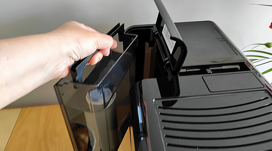 zbiornik na wodę w ekspresie melitta barista t