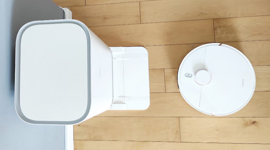 robot sprzątający Xiaomi Robot Vacuum X20+ widziany od g&oacute;ry