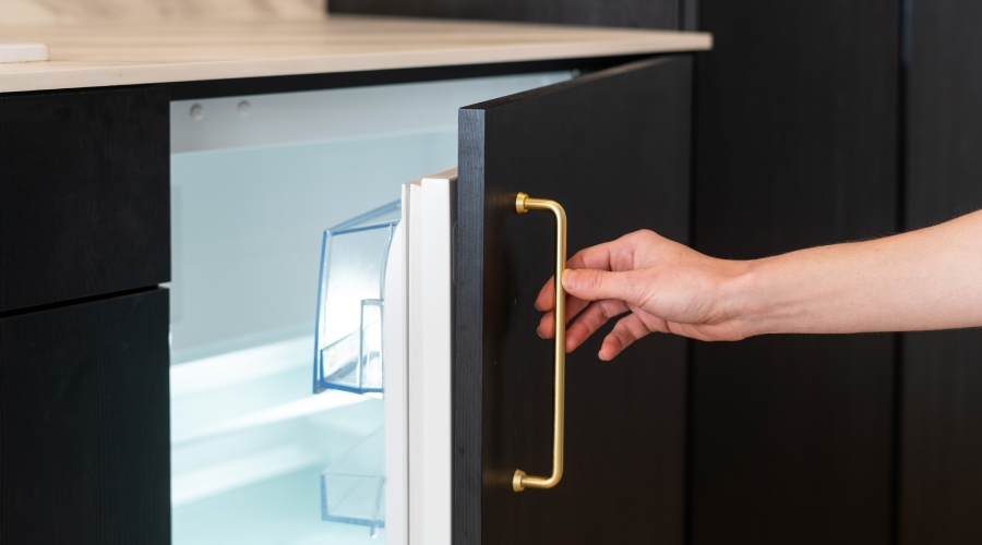 lod&oacute;wka podblatowa w zabudowie