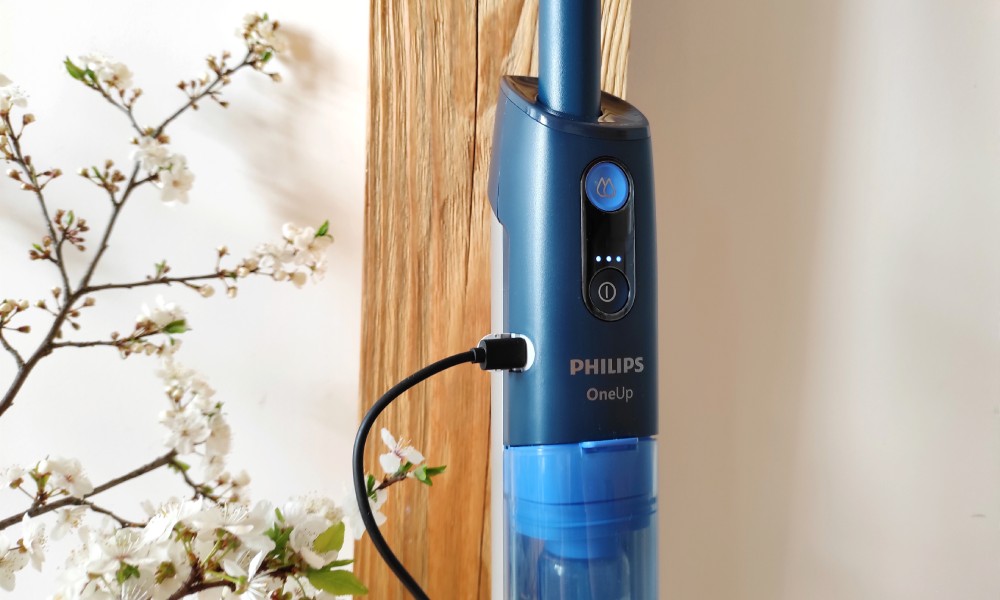 test mopa elektrycznego Philips OneUp 5000 - ładowanie akumulatora