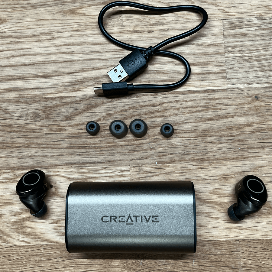 Wszystkie dźwięki są wyraźne i realistyczne, a dodatkowo czuć mocne uderzenie bas&oacute;w.