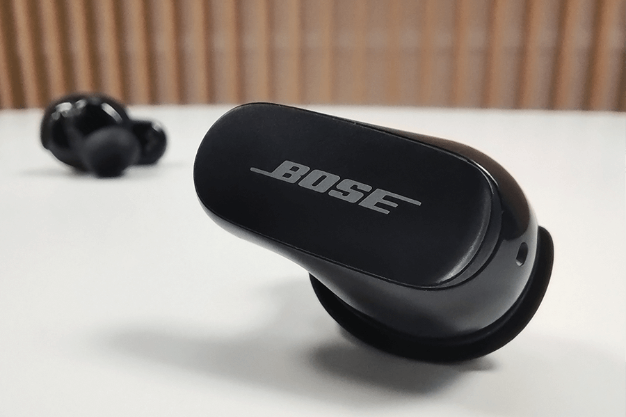 Słuchawki Bose QuietComfort Earbuds 2 z logo