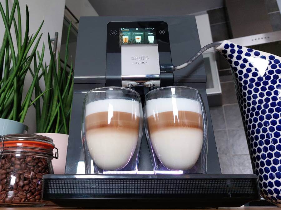 Latte macchiato przygotowane w ekspresie Krups Intuition Preference EA872B