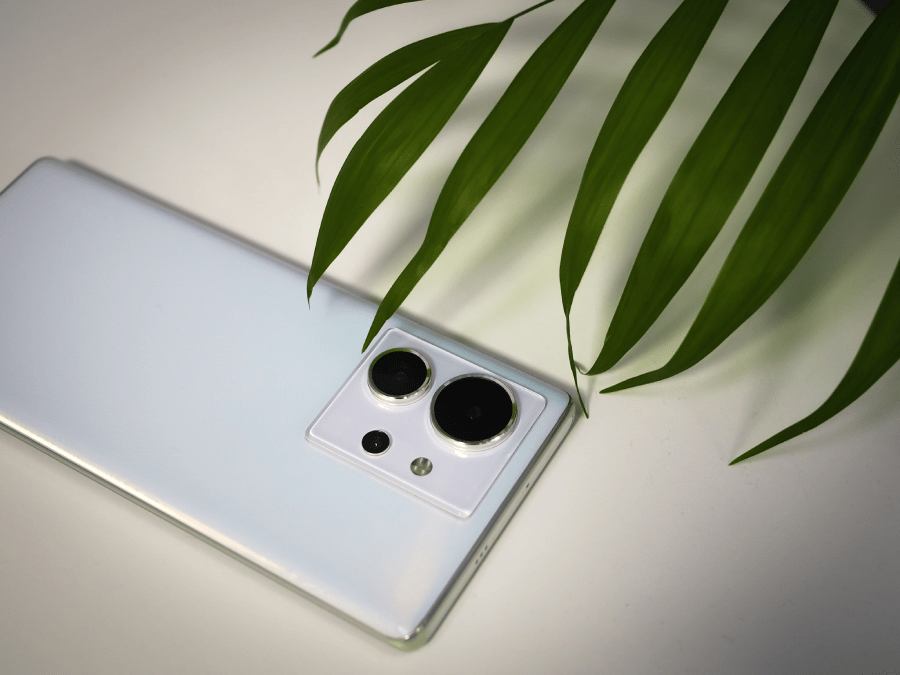 Podczas codziennego użytkowania Zero Ultra działa jak… no działa po prostu. Jest płynnie, chłodno i bezproblemowo.