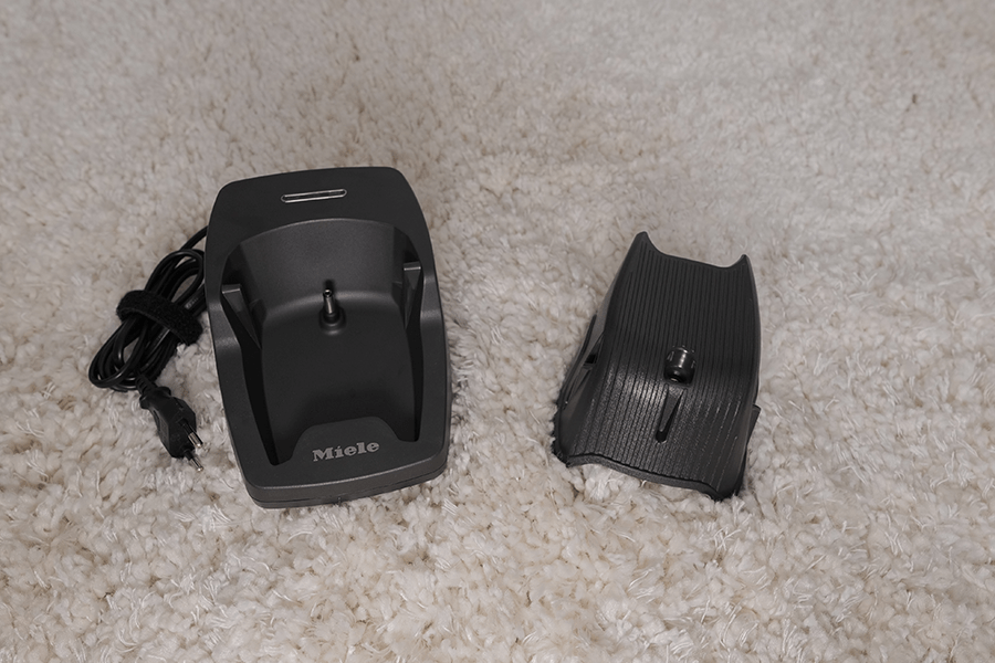 Możliwość wymiany baterii i dwa akumulatory w zestawie to totalny game changer.