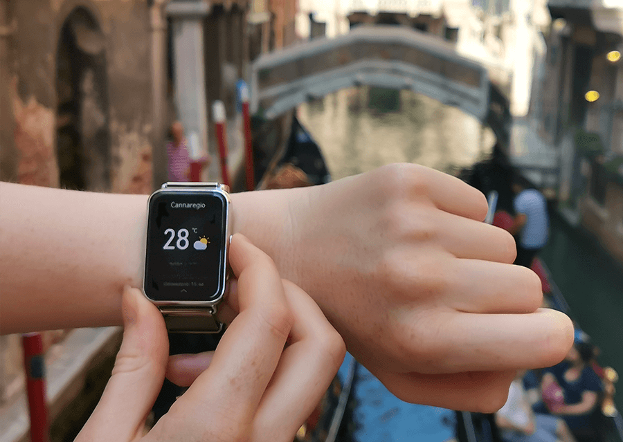 Huawei Watch Fit 2 w podróży