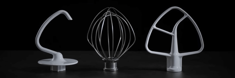 Trzy mieszadła do robota planetarnego KitchenAid: hak do wyrabiania ciasta, r&oacute;zga, mieszadło płaskie