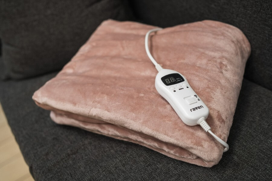 Koc Raven EKE003 i pilot umożliwiający sterowanie urządzeniem