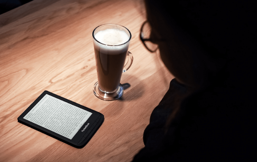 Aplikacji na czytniku (kt&oacute;ry swoją drogą nie jest najlepszym narzędziem do przeglądania wszystkich dostępnych przez aplikację publikacji ze względu na wspomniane już tempo odświeżania się ekranu) mam podgląd jedynie na wyselekcjonowane książki, kt&oacute;re na pewno chcę przeczytać.