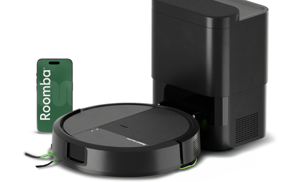 Robot sprzątający iRobot Roomba 115 Combo ze stacją czyszczącą - widok na model i telefon z aplikacją Roomba
