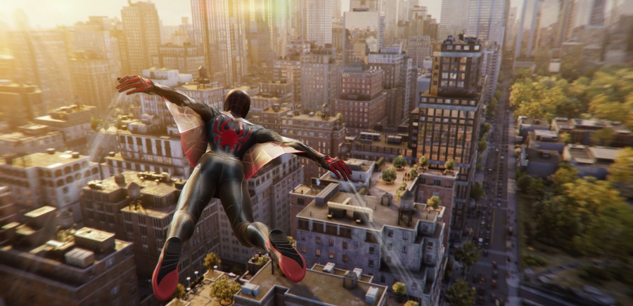 Spider-Man lata przy pomocy lotek w kostiumie