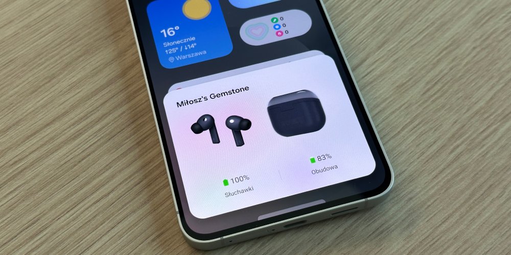 ekran telefonu, który chce połączyć się ze słuchawkami Samsung