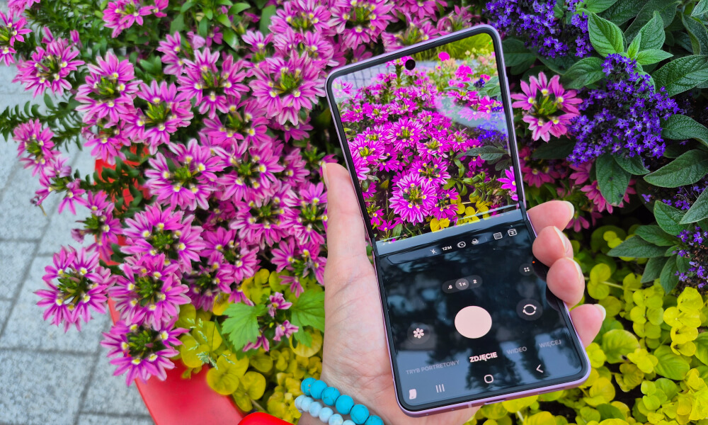 Samsung Galaxy Z Flip8 FlexCam