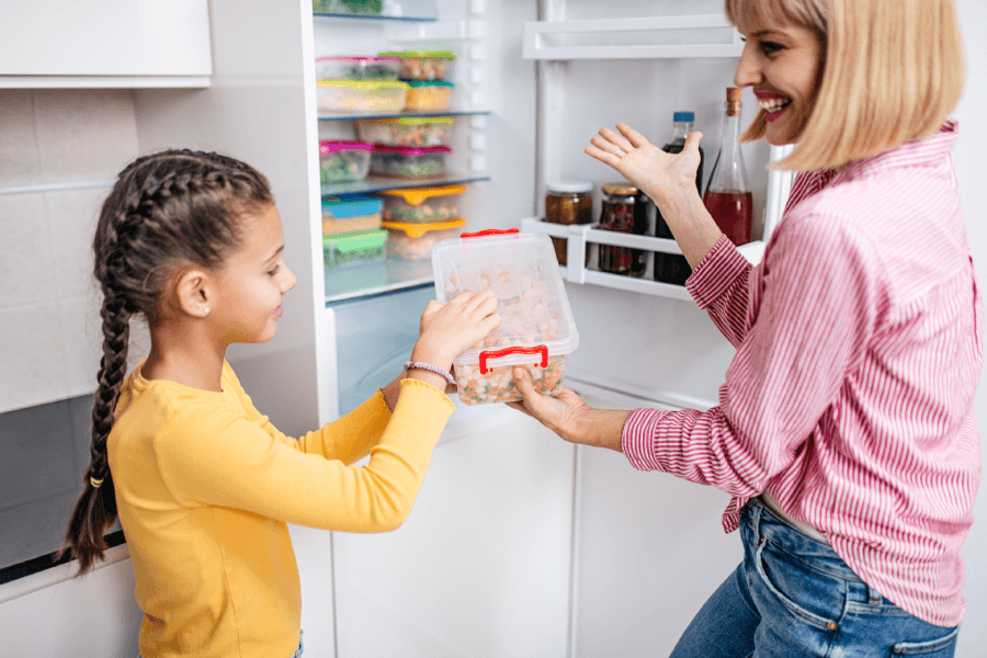 Lod&oacute;wka może pracować wydajnie, gdy odpowiednio układasz jedzenie