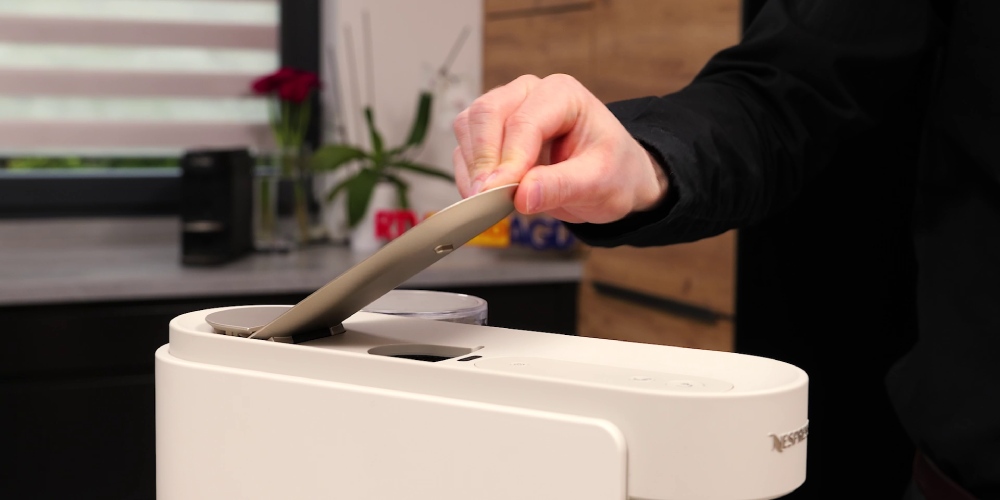 mechanizm ekspresu kapsułkowego Nespresso Vertuo UP