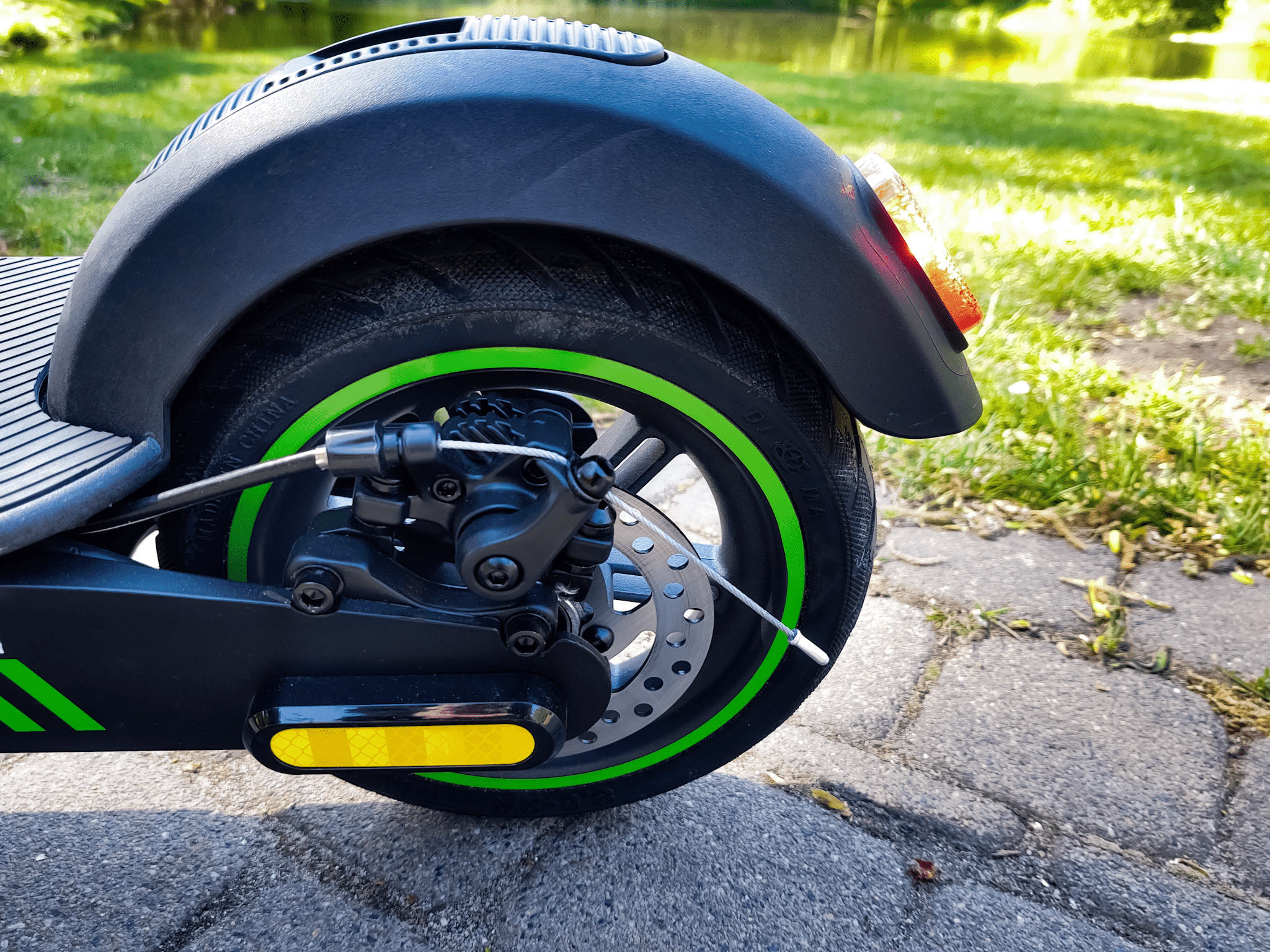 bardzo dobry hamulec tarczowy w hulajnodze acer es series 3