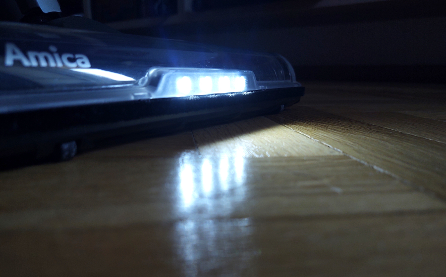 amica vm xpro aqua odkurza w ciemności i niczego się nie boi