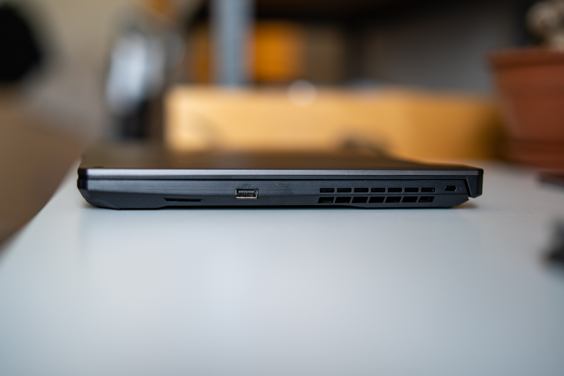 Dla osoby obcującej na co dzień gł&oacute;wnie z ultrabookami taki zestaw port&oacute;w jak w Asusie TUF Gaming F15 jest jak dzień dziecka.