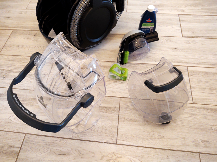 bissel pet pro plus na podłodze a wszysktie elementy na wierzchu