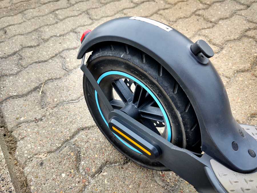 wzmocniony jest ten błotnik tylny w motus scooty 10 lite 2022