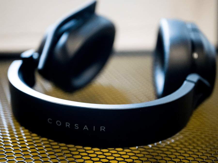 Praca z nimi na uszach była bardzo przyjemna &ndash; ani głowa, ani kark nie bolały mnie po całym dniu pracy, a to przy urządzeniach nausznych naprawdę sporo.