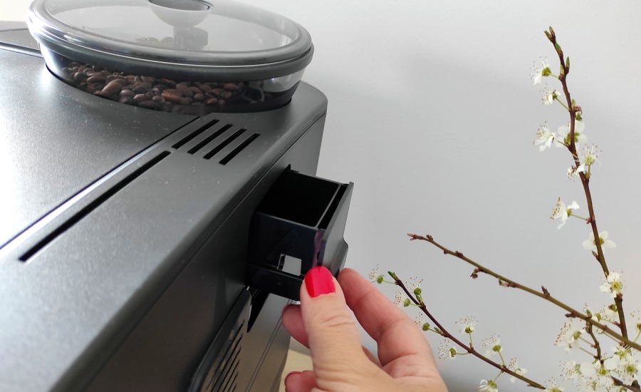 Ekspres ciśnieniowy Siemens EQ6 plus s100  pojemnik do kawy mielonej