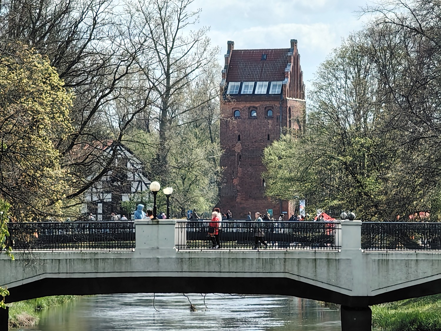 Przykładowe zdjęcia z Huawei Mate X3