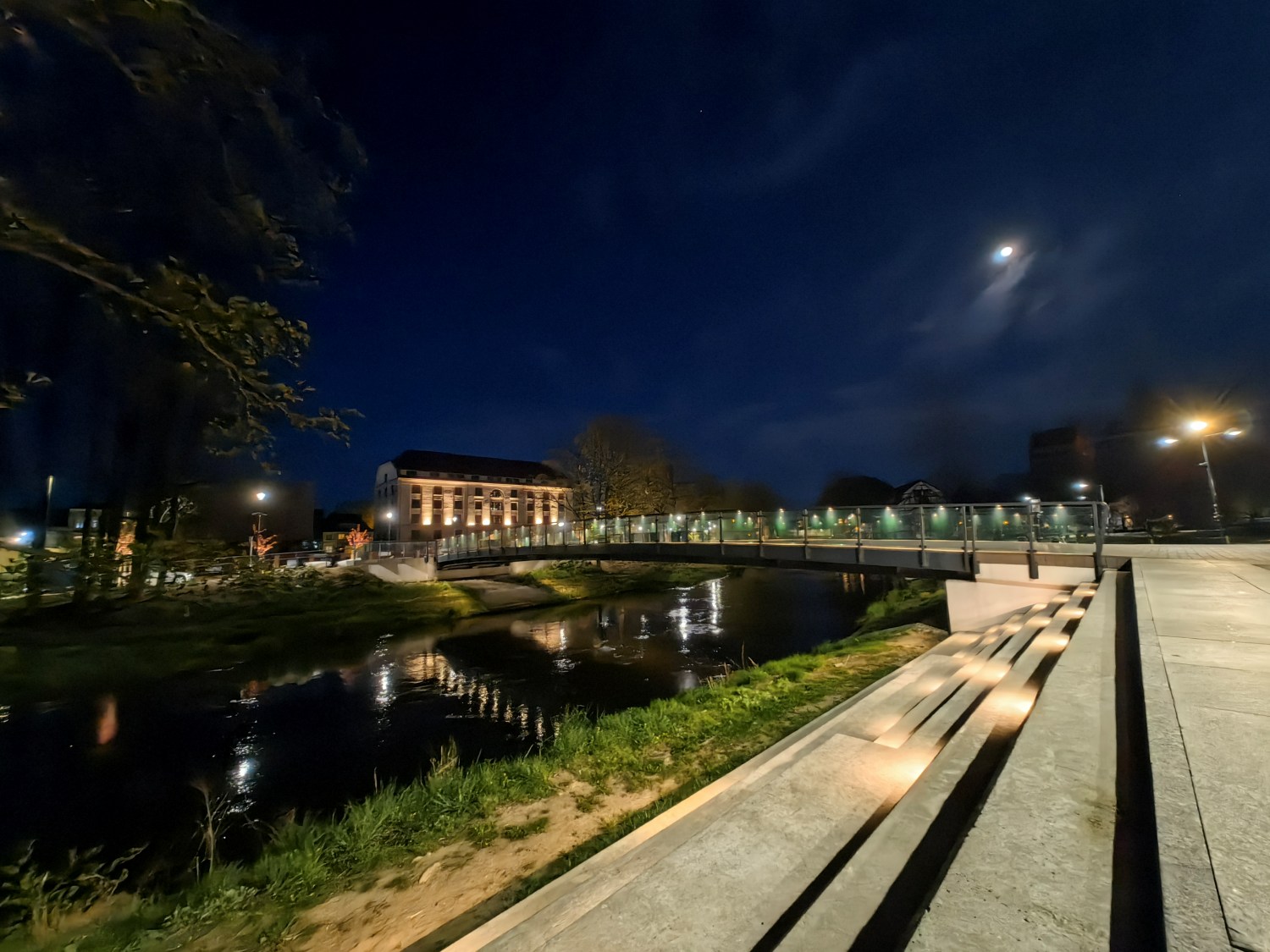 Przykładowe zdjęcia z Huawei Mate X3