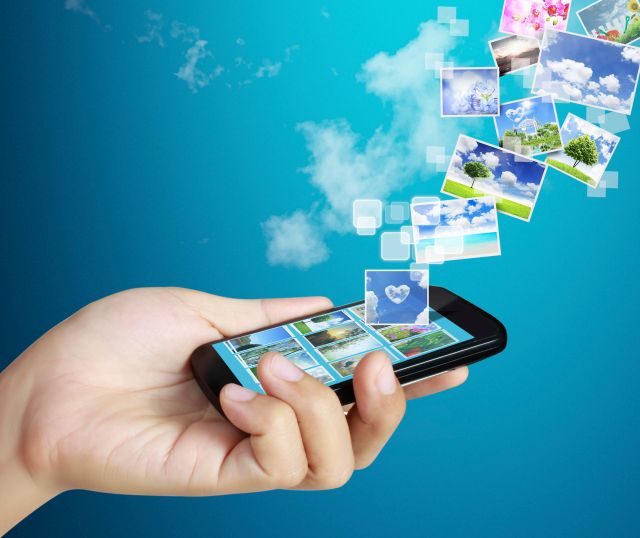 Telefon wysyłający wiadomości MMS