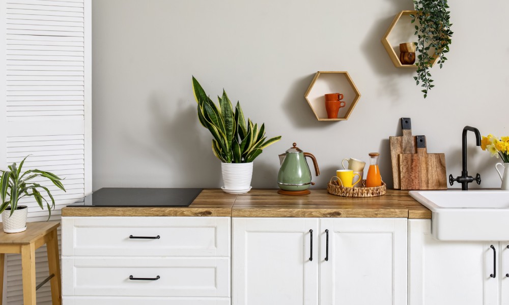 mała kuchnia w aneksie