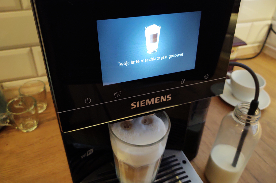 latte macchiato w ekspresie siemens eq700