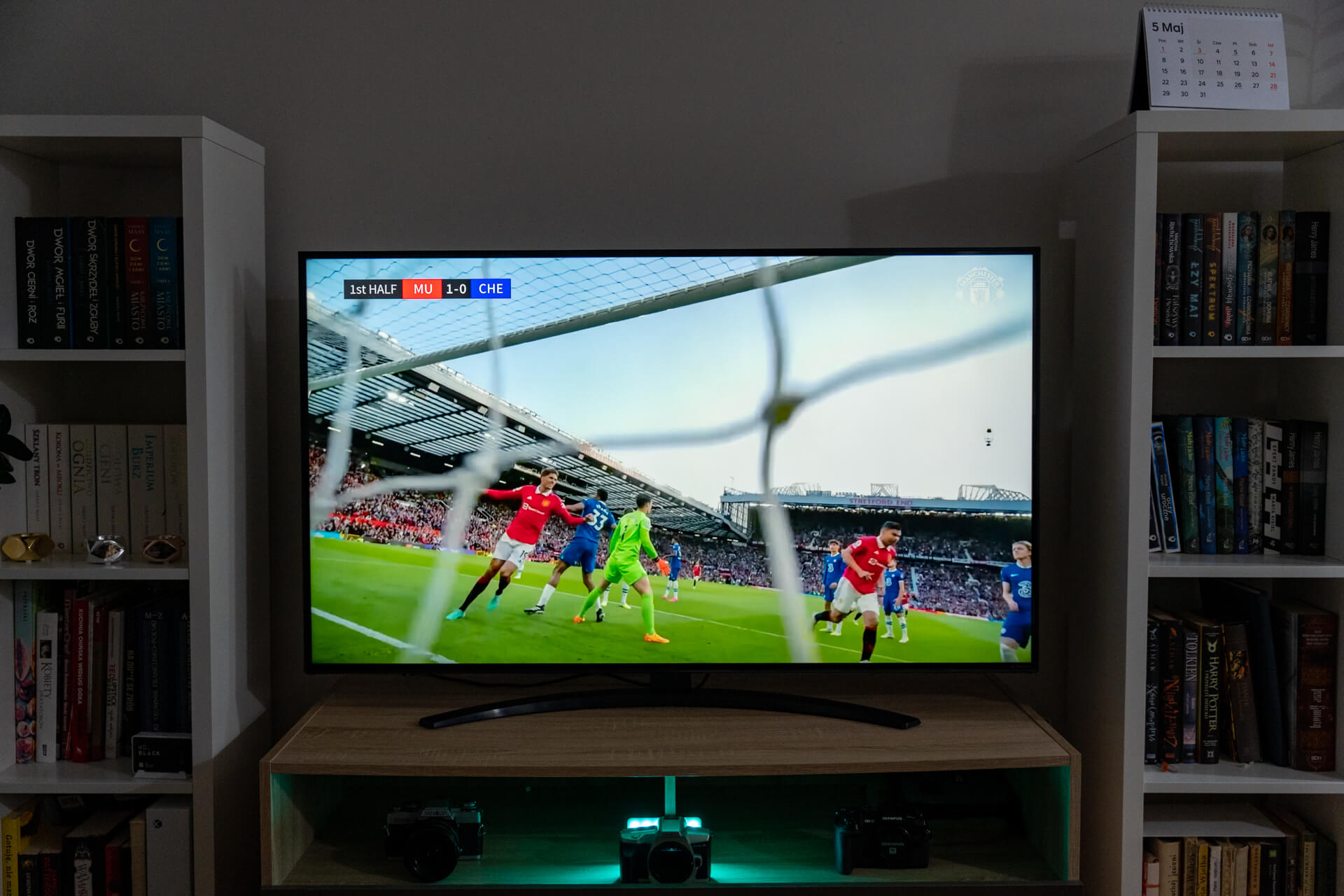 Choć przyznam, że nie przypadł mi do gustu tryb Sport, w kt&oacute;rym nasycenie kolor&oacute;w wręcz wypala oczy i ktoś tutaj przesadził z saturacją. 