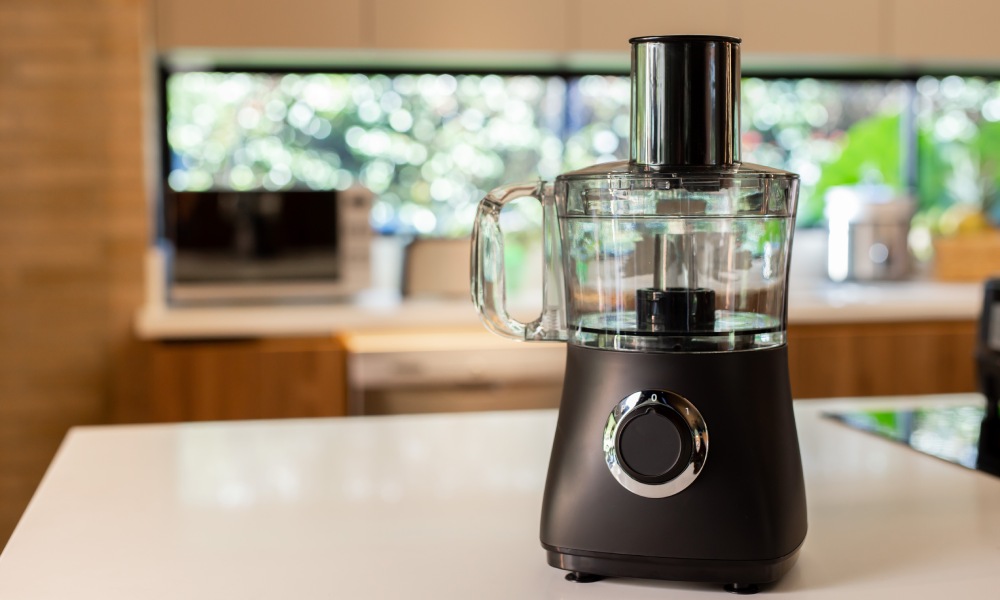 czarny malakser na stole