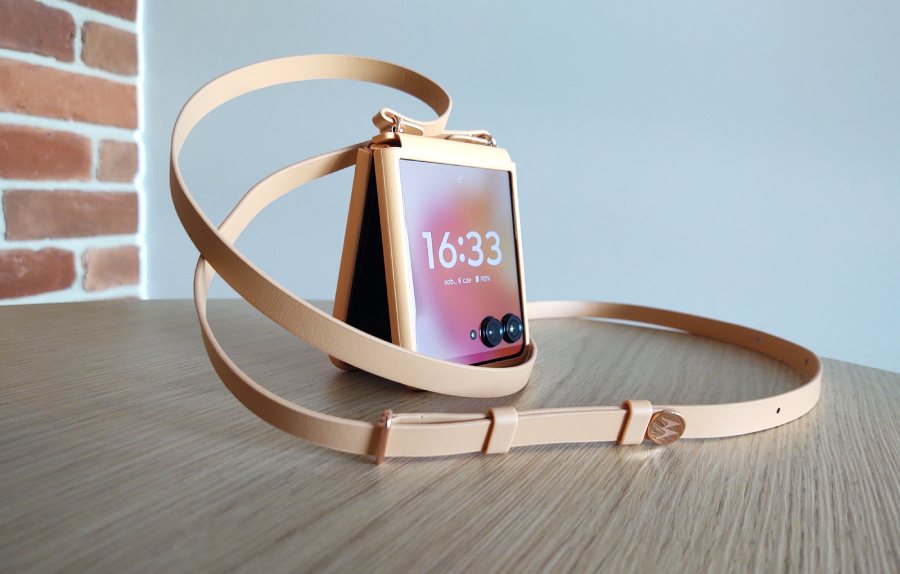 torebka z etui i motoroli, czyli motorebka