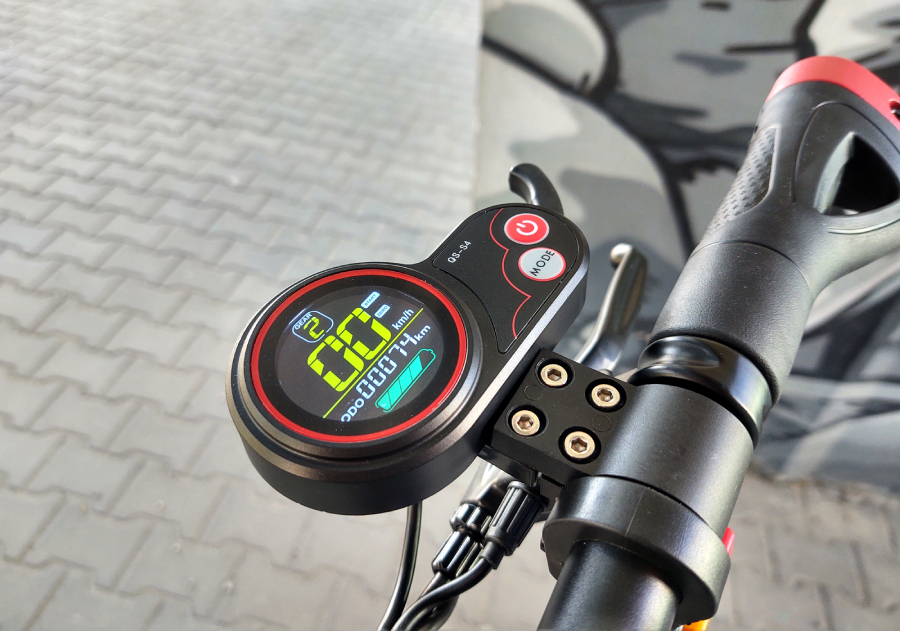 ekran w motus pro10 sport 2021