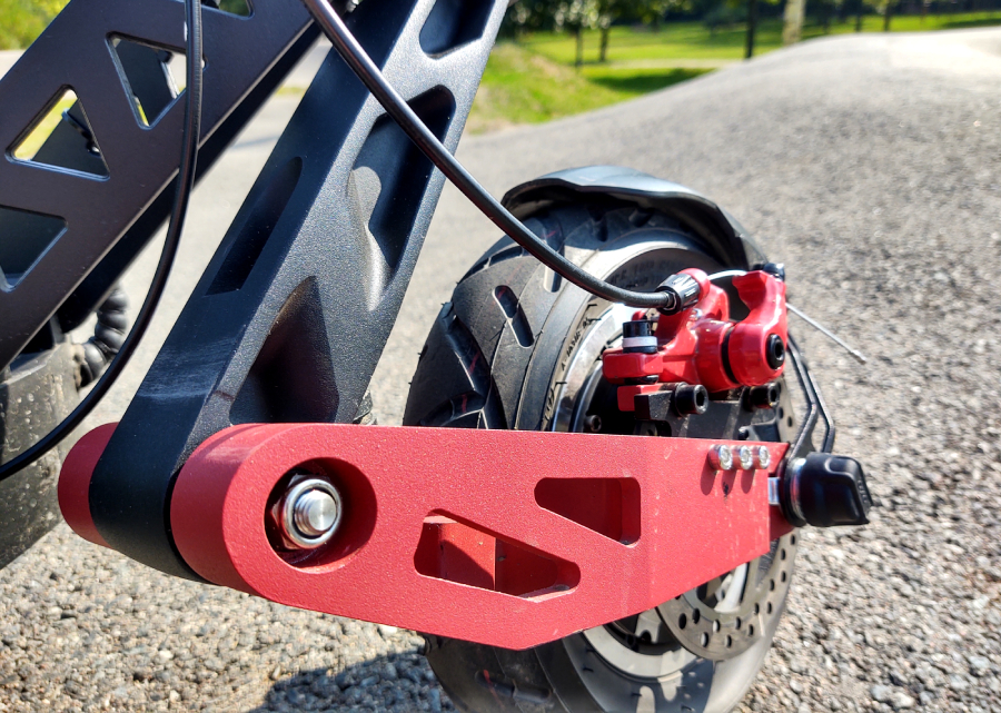 tylny amortyzator w motus pro10 sport 2021