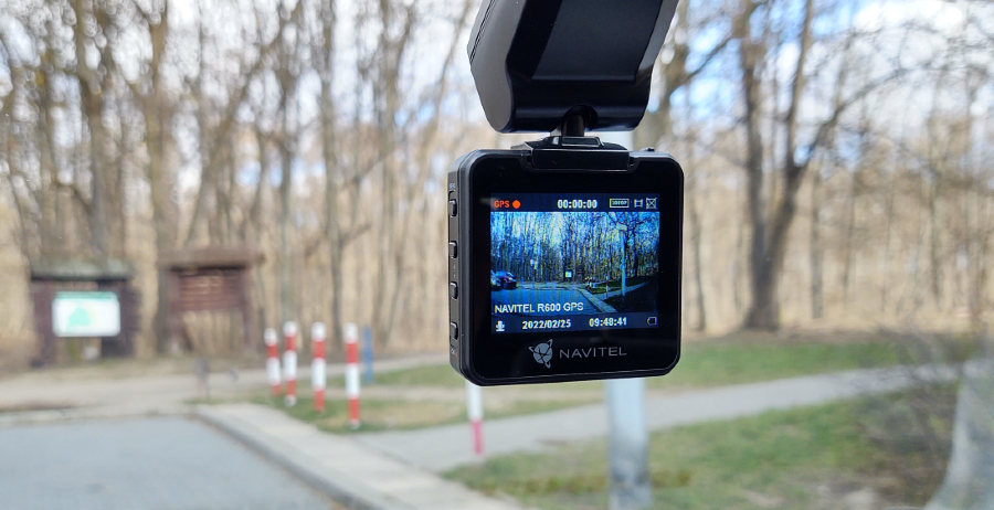 wideorejestrator navitel r600 gps