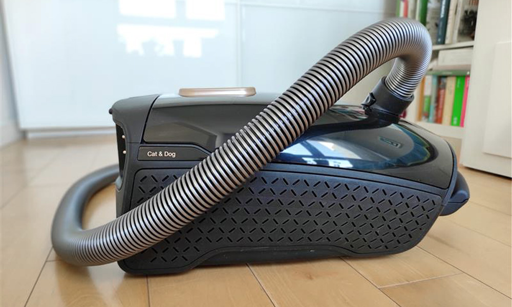 odkurzacz Miele Guard L1 Cat and Dog widoki z boku