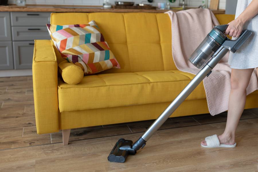 Bardzo ważnym ich etapem jest odkurzanie i mycie podł&oacute;g. Od czego zacząć?