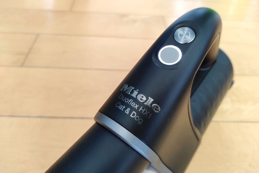 odkurzacz pionowy Miele Duoflex HX1 Cat&Dog sterowanie