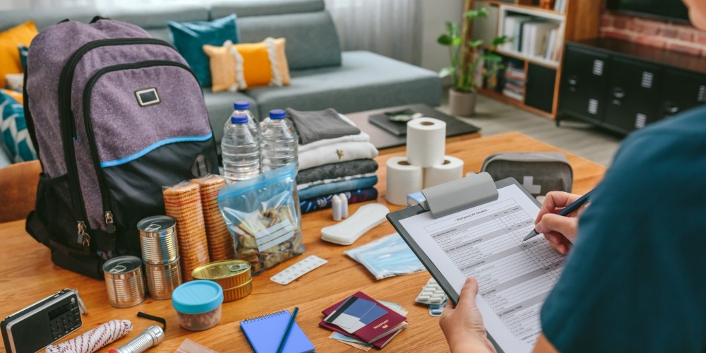 Pakowanie plecaka ewakuacyjnego