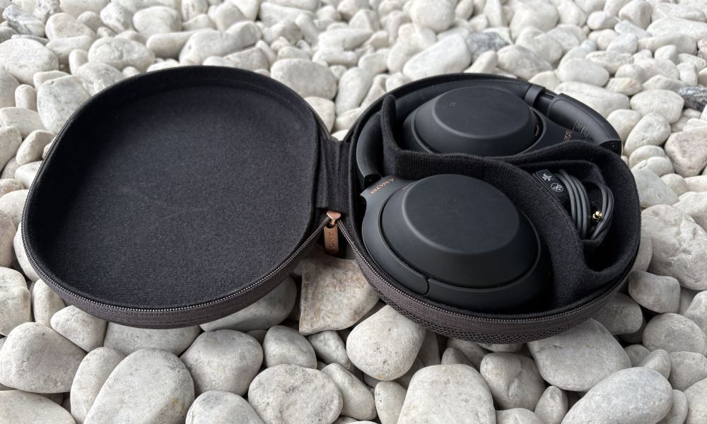 słuchawki nauszne Sony WH-1000XM4 z etui