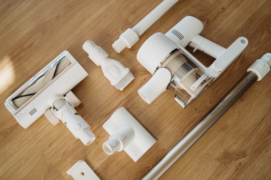 odkurzacz pionowy Dreame R10 wraz z akcesoriami