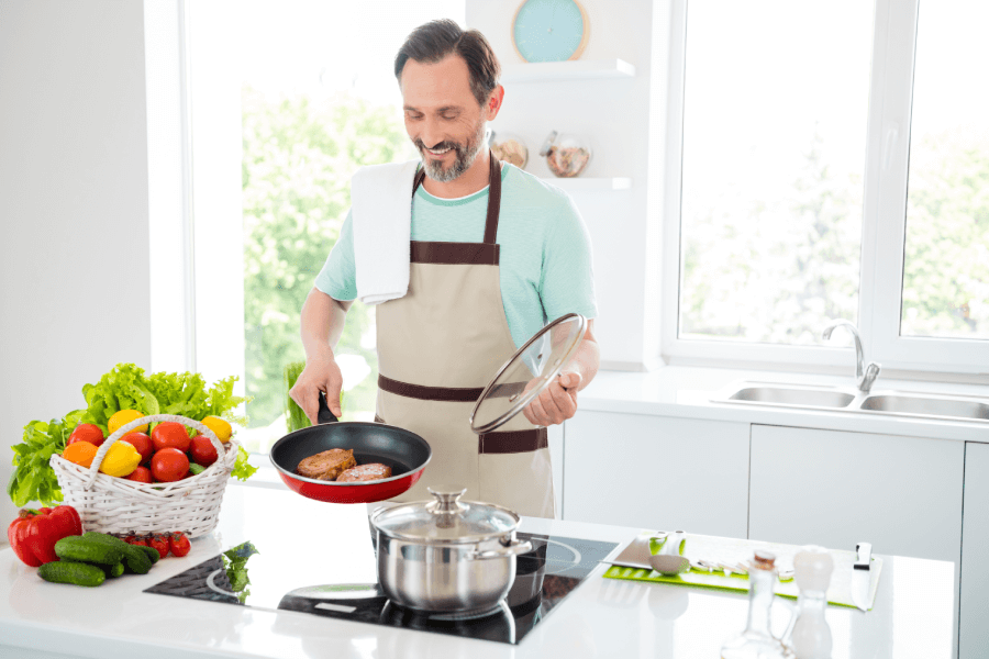 Sprawdź, czy podczas gotowania patelnia, garnek czy rondel pasują do średnicy palnika. 