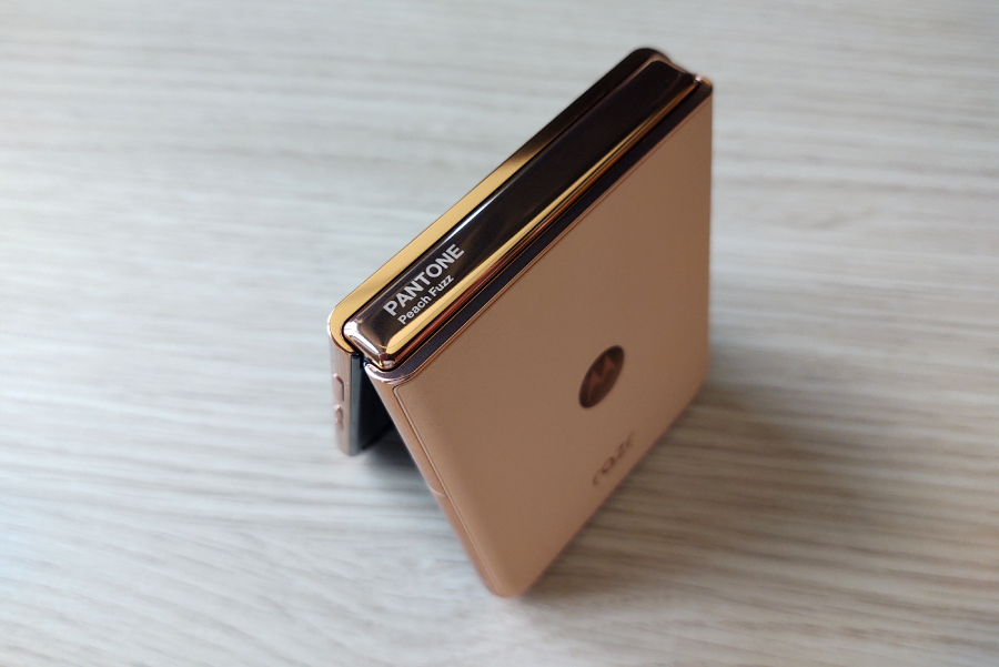 motorola razr 50 ultra plecki wegańska sk&oacute;ra