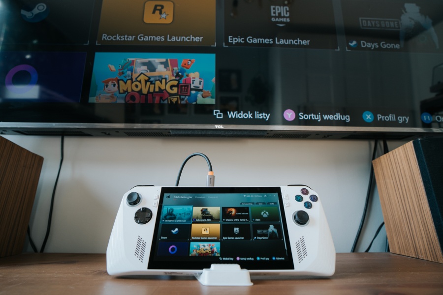 ASUS ROG Ally podłączony do telewizora