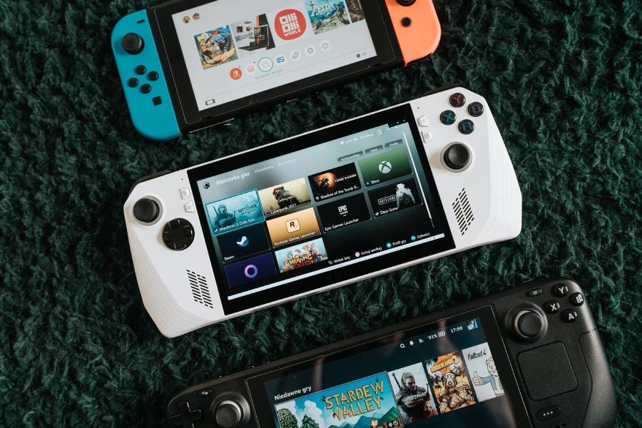 ASUS ROG Ally, Steam Deck i Nintendo Switch